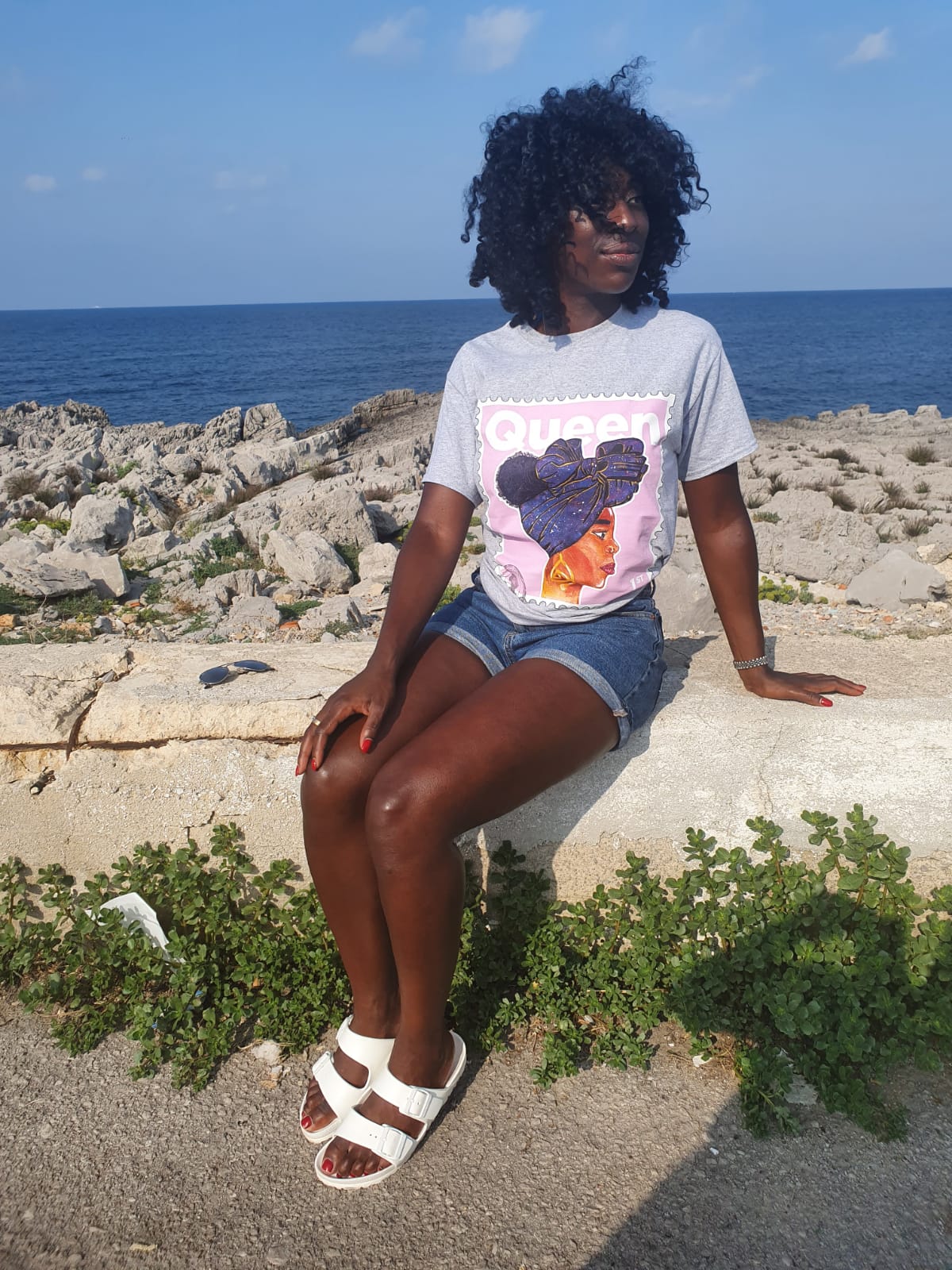 "Queen" Organic Cotton T-Shirt - Baby Pink/Grey