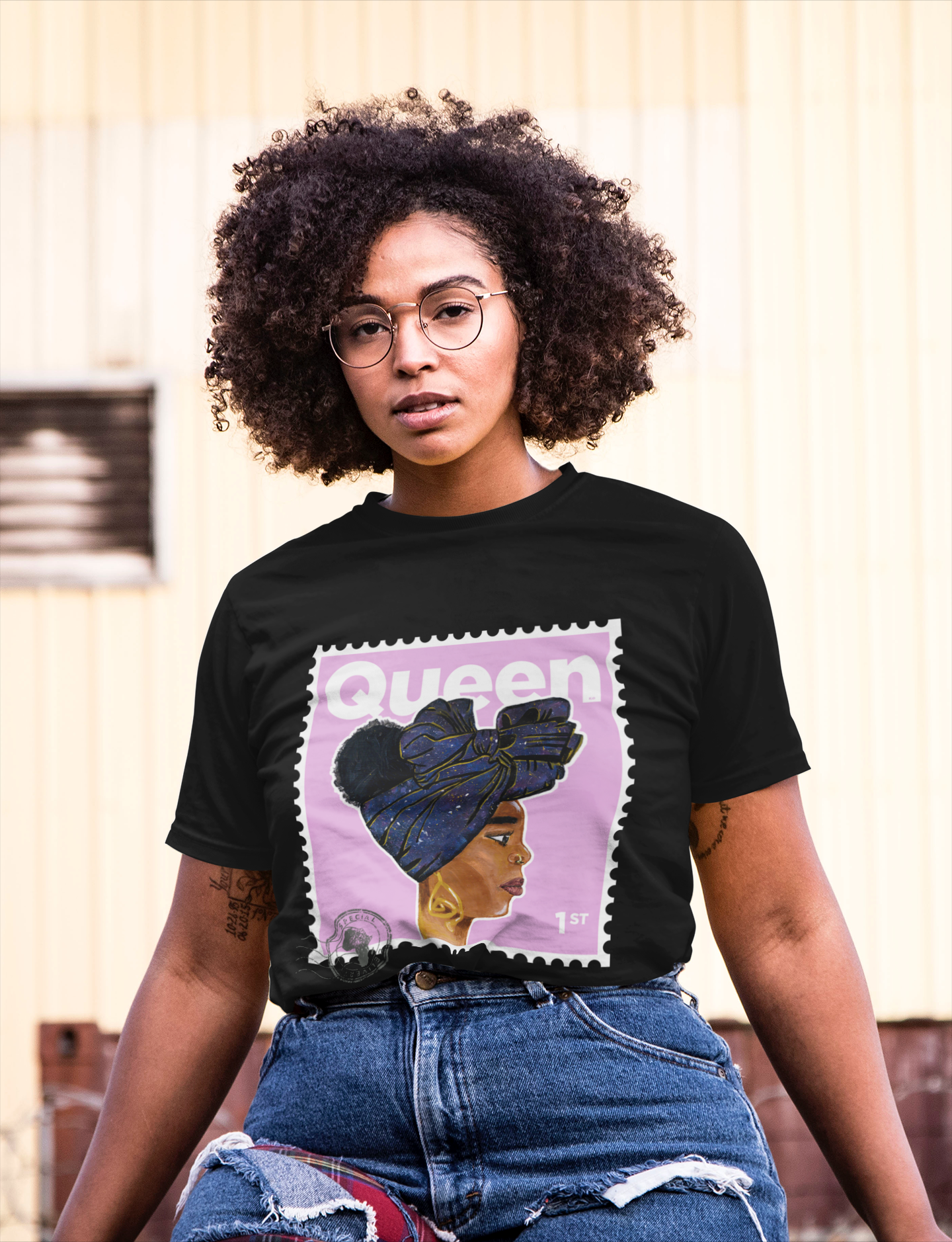 "Queen" Organic Cotton T-Shirt - Baby Pink/Black