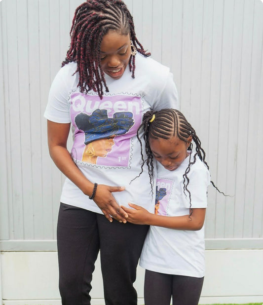 Queen T-Shirt -White / Baby Pink