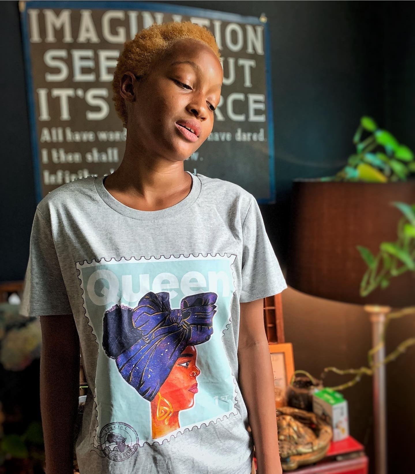 "Queen" Organic Cotton T-Shirt - Mint/Grey